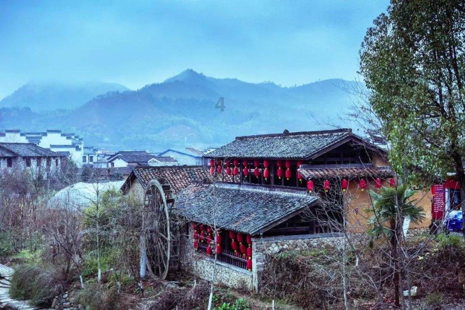 全球首款智能鹏翼门轿跑钜惠5万，小鹏P7i鹏翼性能版智能纯电轿跑市场新标杆